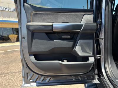 2024 Ford F-250 Super Duty Platinum   - Photo 19 - Scottsdale, AZ 85257
