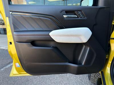 2023 GMC Canyon AT4X   - Photo 17 - Scottsdale, AZ 85257