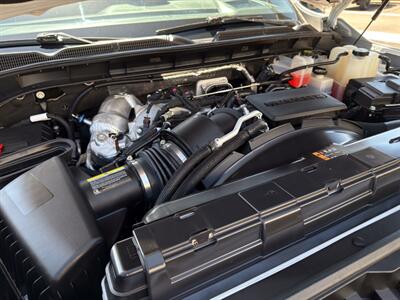 2024 GMC Sierra 2500HD Denali Ultimate   - Photo 16 - Scottsdale, AZ 85257
