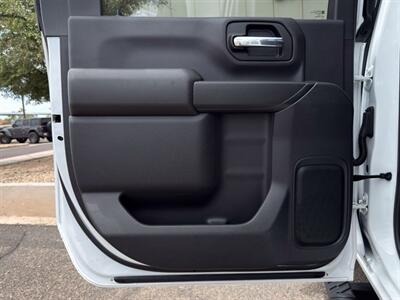2022 Chevrolet Silverado 3500HD LT   - Photo 21 - Scottsdale, AZ 85257