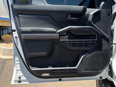 2025 Toyota 4Runner SR5 Premium   - Photo 17 - Scottsdale, AZ 85257