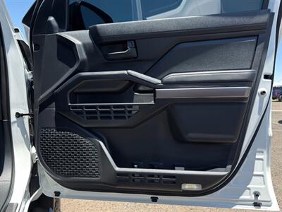 2025 Toyota 4Runner SR5 Premium   - Photo 29 - Scottsdale, AZ 85257