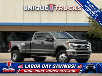 2017 Ford F-350 Super Duty Lariat Truck