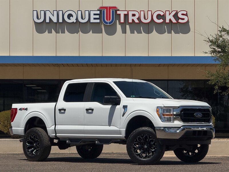 2022 Ford F-150 XLT   - Photo 1 - Scottsdale, AZ 85257