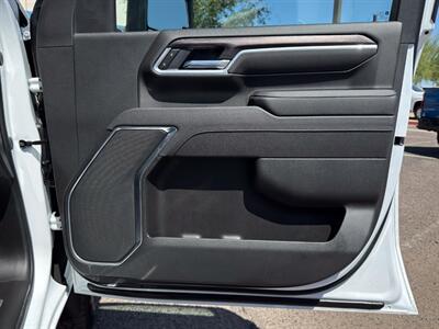 2025 Chevrolet Silverado 3500HD LTZ   - Photo 27 - Scottsdale, AZ 85257