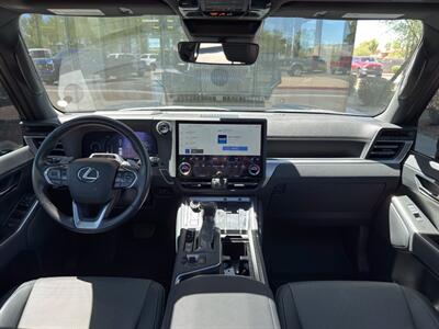 2025 Lexus GX 550 Premium   - Photo 29 - Scottsdale, AZ 85257