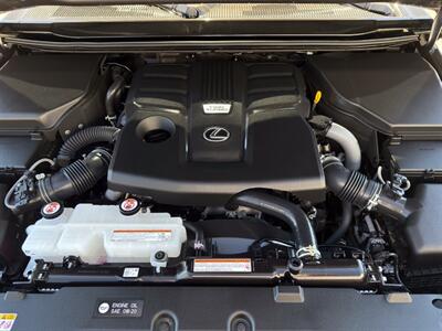 2025 Lexus GX 550 Premium   - Photo 12 - Scottsdale, AZ 85257