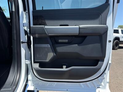 2025 Ford F-350 Super Duty Lariat   - Photo 24 - Scottsdale, AZ 85257