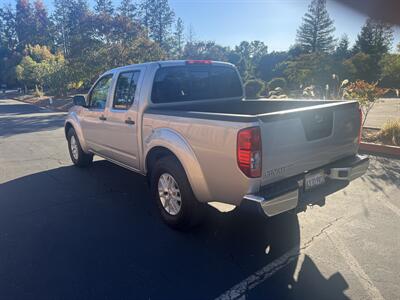 2017 Nissan Frontier SV Crew Cab   - Photo 5 - Walnut Creek, CA 94597