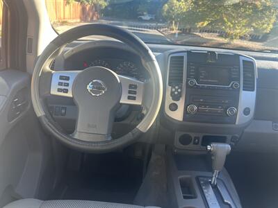 2017 Nissan Frontier SV Crew Cab   - Photo 10 - Walnut Creek, CA 94597