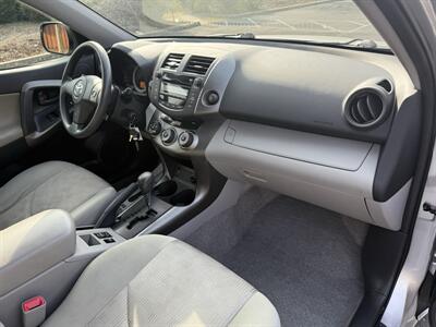 2009 Toyota RAV4 AWD   - Photo 13 - Walnut Creek, CA 94597