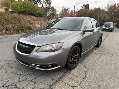 2013 Chrysler 200 Limited Sedan