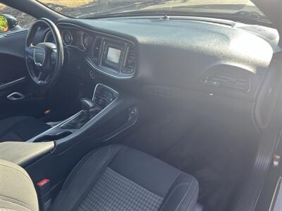 2015 Dodge Challenger SXT   - Photo 10 - Walnut Creek, CA 94597