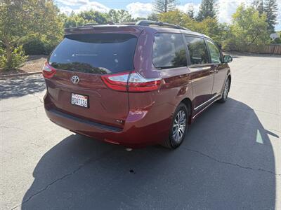 2018 Toyota Sienna XLE 8-Passenger   - Photo 4 - Walnut Creek, CA 94597
