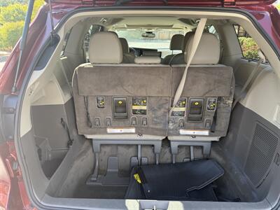 2018 Toyota Sienna XLE 8-Passenger   - Photo 15 - Walnut Creek, CA 94597