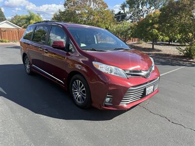 2018 Toyota Sienna XLE 8-Passenger   - Photo 2 - Walnut Creek, CA 94597