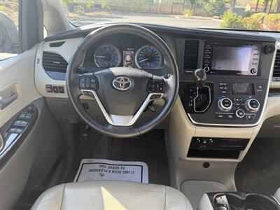 2018 Toyota Sienna XLE 8-Passenger   - Photo 10 - Walnut Creek, CA 94597