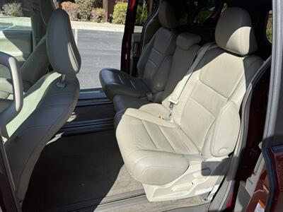 2018 Toyota Sienna XLE 8-Passenger   - Photo 9 - Walnut Creek, CA 94597