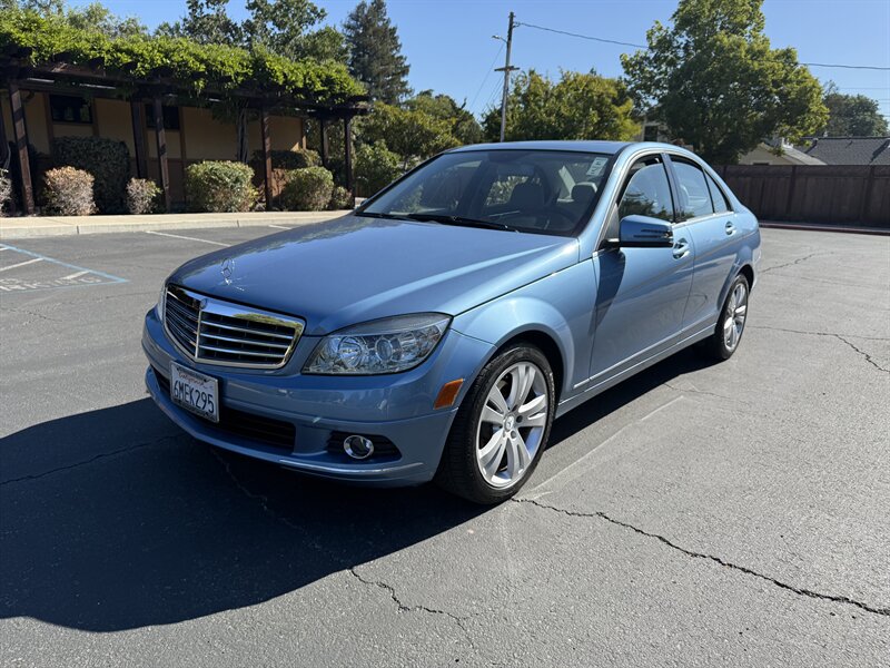 2010 Mercedes-Benz C 300 Luxury  