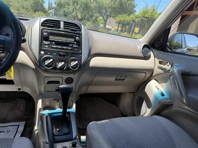 2004 Toyota RAV4 FWD   - Photo 11 - Walnut Creek, CA 94597