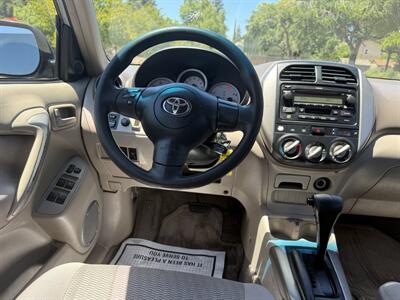 2004 Toyota RAV4 FWD   - Photo 10 - Walnut Creek, CA 94597