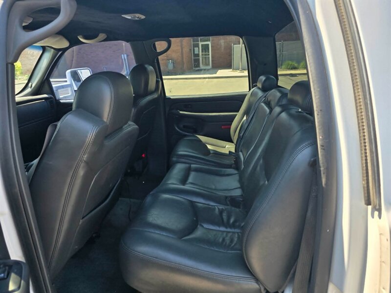 2005 GMC Sierra 2500HD SLT - Photo 11