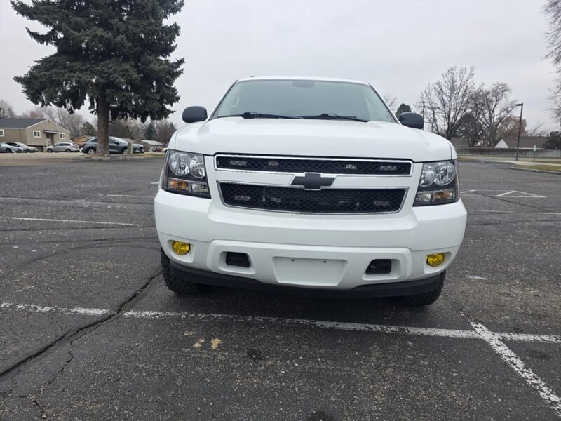 2011 Chevrolet Suburban Fleet 2500  