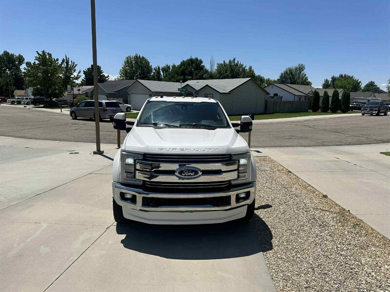 2019 Ford F-450 Super Duty Lariat  
