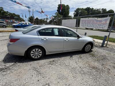 2009 Honda Accord LX - Photo 2 - Kansas City, MO 64126