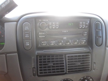 2004 Ford Explorer XLS   - Photo 6 - Kansas City, MO 64126