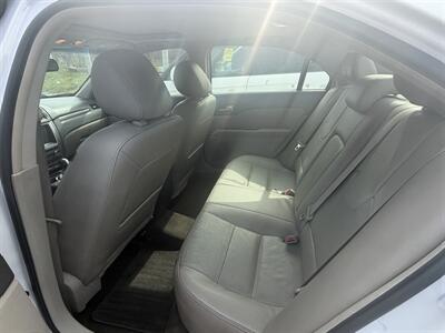 2011 Ford Fusion SEL   - Photo 4 - Kansas City, MO 64126