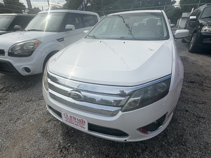 2011 Ford Fusion SEL   - Photo 1 - Kansas City, MO 64126