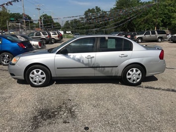 2005 Chevrolet Malibu   - Photo 2 - Kansas City, MO 64126