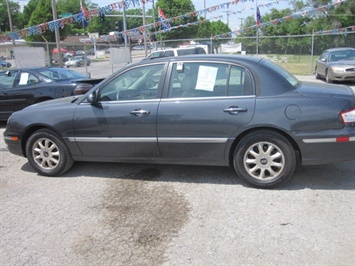 2005 Kia Amanti   - Photo 2 - Kansas City, MO 64126