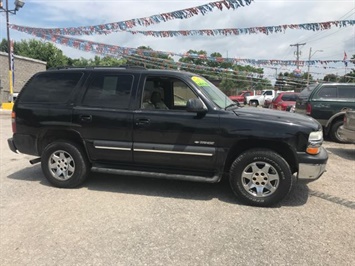 2002 Chevrolet Tahoe 4dr   - Photo 2 - Kansas City, MO 64126