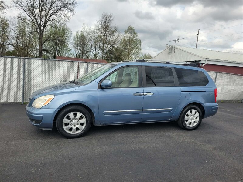 2007 Hyundai Entourage GLS   - Photo 1 - Du Quoin, IL 62832