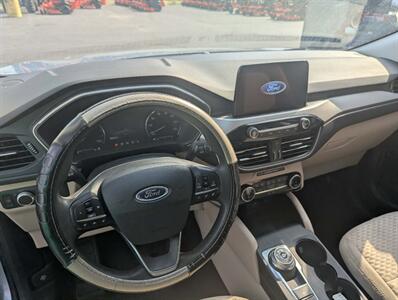 2022 Ford Escape Hybrid SE   - Photo 13 - Du Quoin, IL 62832