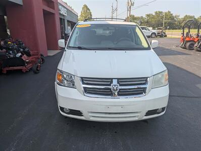 2010 Dodge Grand Caravan SXT - Photo 3 - Du Quoin, IL 62832