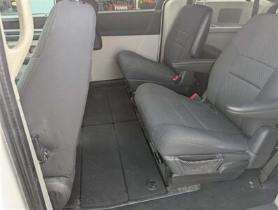 2010 Dodge Grand Caravan SXT - Photo 11 - Du Quoin, IL 62832