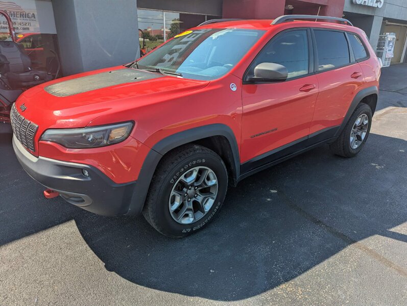 2019 Jeep Cherokee Trailhawk   - Photo 1 - Du Quoin, IL 62832
