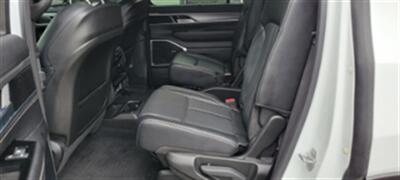 2023 Jeep Wagoneer Series II   - Photo 13 - Du Quoin, IL 62832