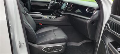2023 Jeep Wagoneer Series II   - Photo 11 - Du Quoin, IL 62832