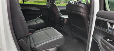2023 Jeep Wagoneer Series II   - Photo 9 - Du Quoin, IL 62832