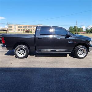 2016 RAM 1500 Big Horn   - Photo 9 - Du Quoin, IL 62832