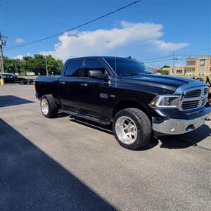 2016 RAM 1500 Big Horn   - Photo 8 - Du Quoin, IL 62832