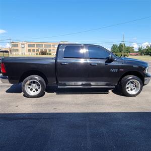 2016 RAM 1500 Big Horn   - Photo 10 - Du Quoin, IL 62832