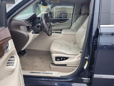 2017 Cadillac Escalade Luxury   - Photo 14 - Du Quoin, IL 62832