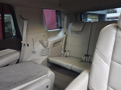 2017 Cadillac Escalade Luxury   - Photo 8 - Du Quoin, IL 62832