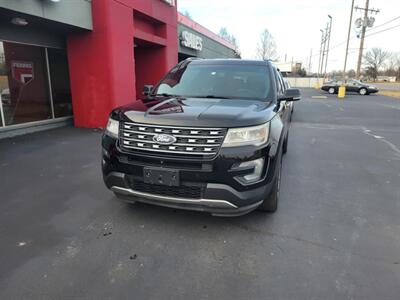 2017 Ford Explorer Limited - Photo 2 - Du Quoin, IL 62832