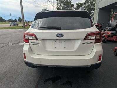 2015 Subaru Outback 2.5i Premium - Photo 9 - Du Quoin, IL 62832